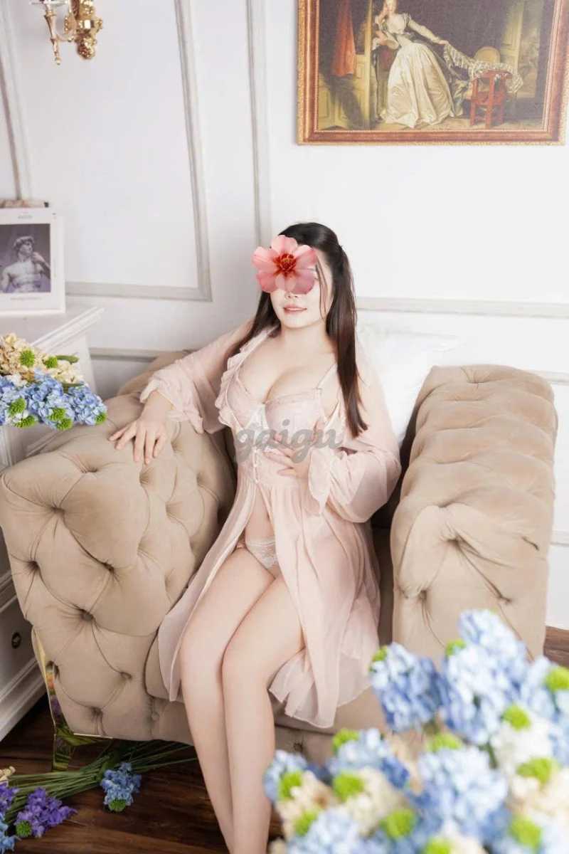 ✨BÍCH PHƯƠNG❣️MASSAGE TÌNH CẢM DÂM XINH MƠN MỞN