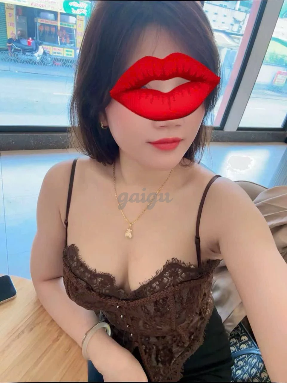 Thư BaBy-da trắng mặt đẹp vú to